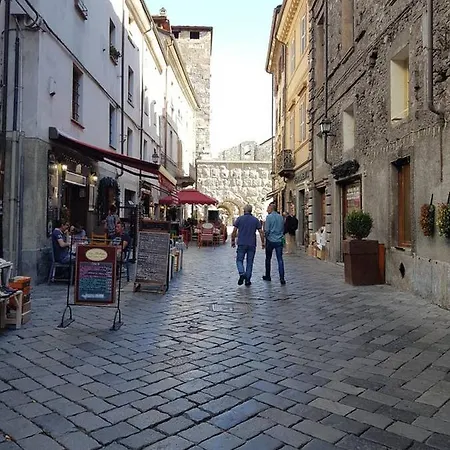 Lägenhet Con Vista - In Centro